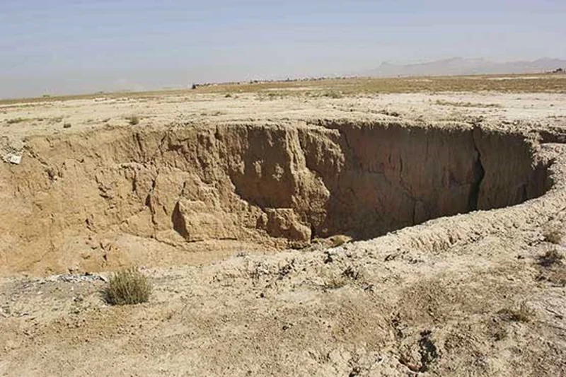 فرونشست زمین در ۱۸ استان